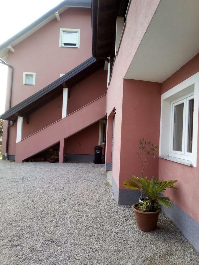 Studio Apartman Zagreb Horvati Rakov Potok Esterno foto